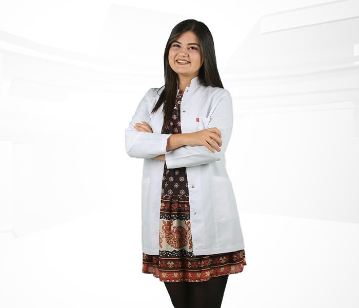 Dentist Büşra Düzen