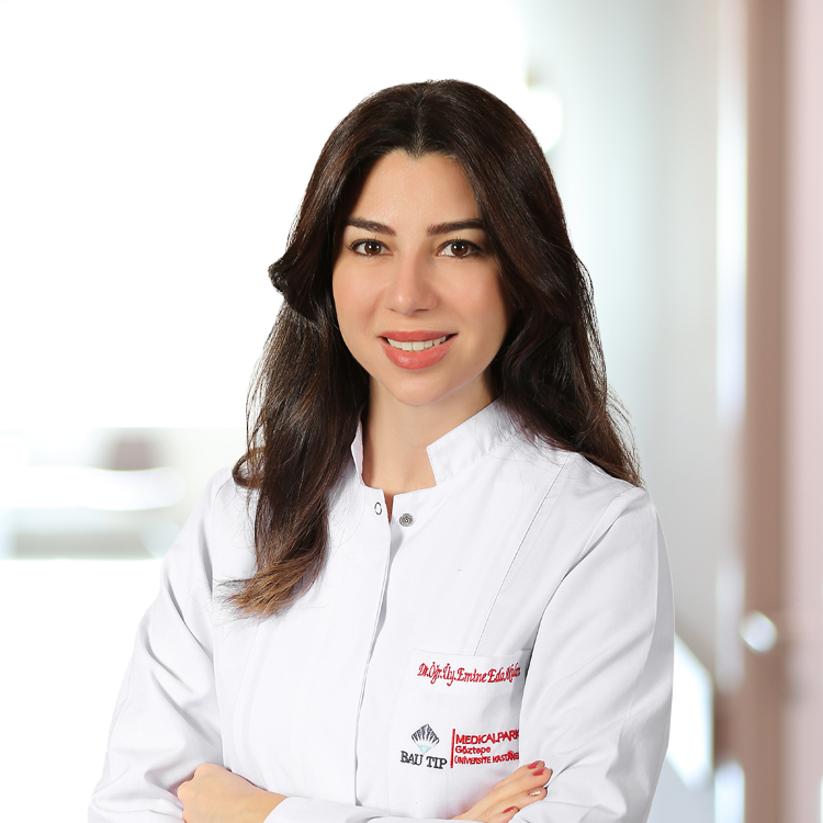 Dr. Emine Eda Akalın 