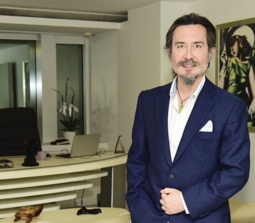 Op. Dr. Naci Çelik