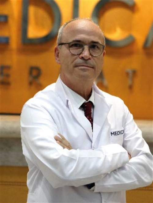 Dr. Mustafa Üner Karacaoğlu  