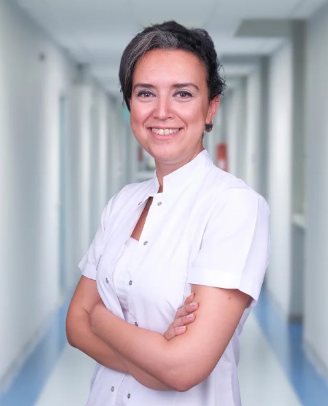 Dt. Esin Coşkun 