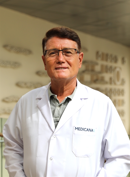 Exp. Dr. Tahsin Akbaş  