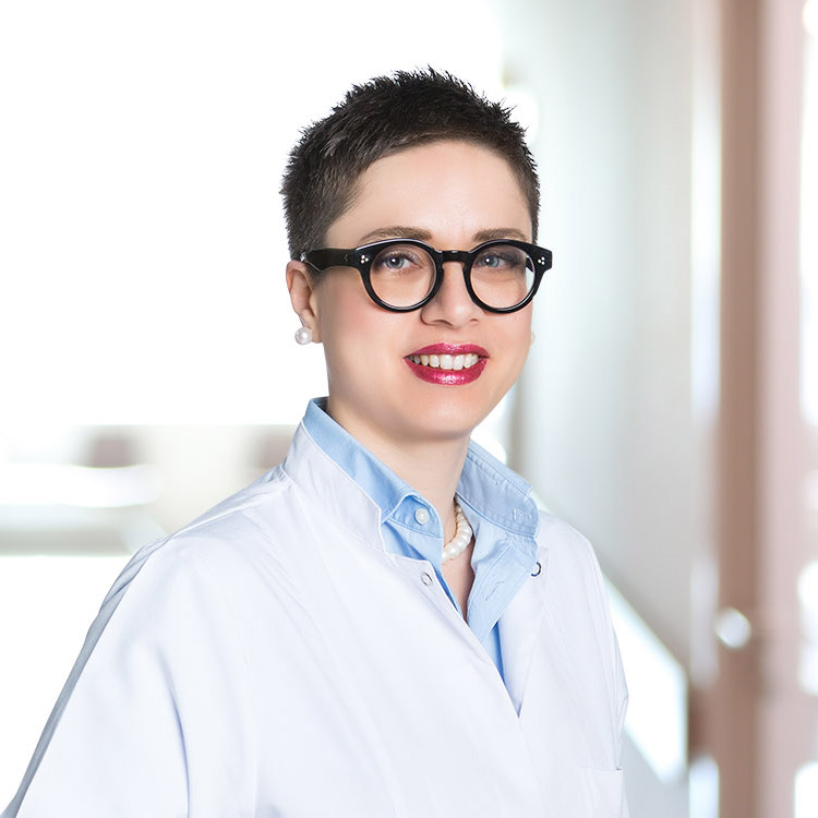 Op. Dr. Elif Uruc 
