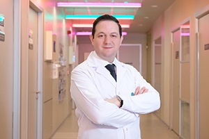 Op. Dr. Emre Ünal